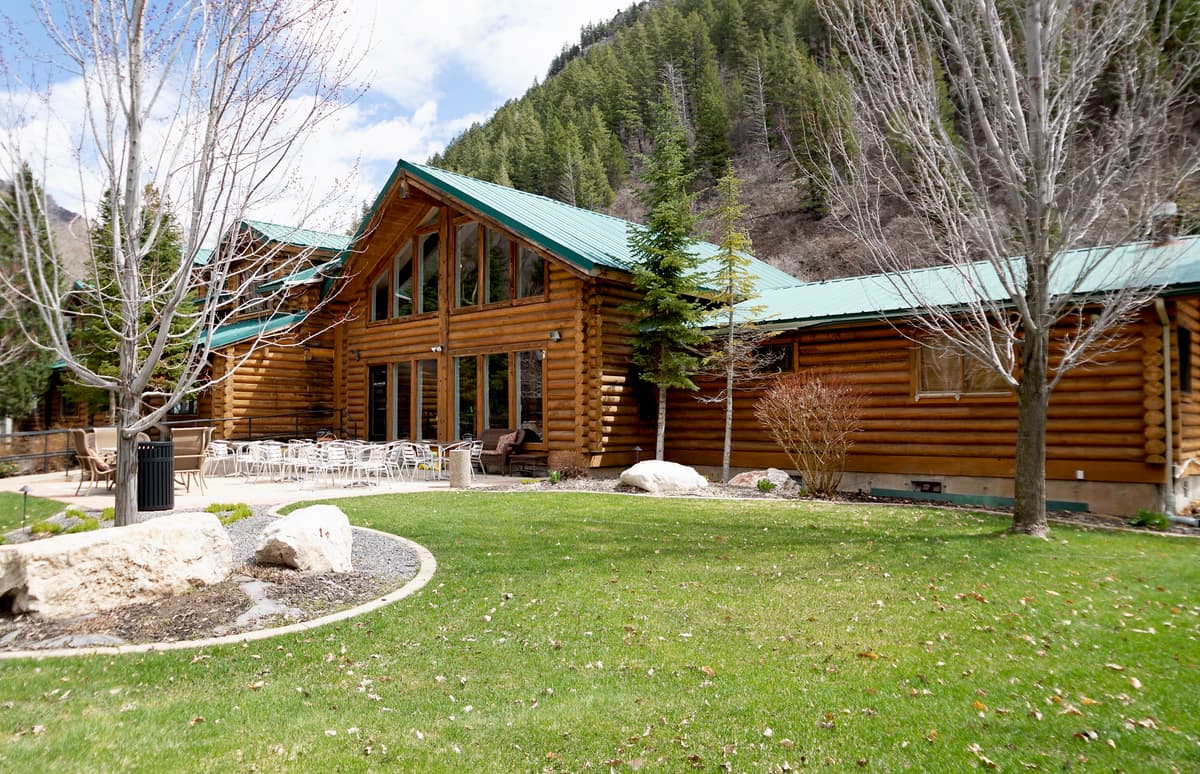 Winter Ski Getaway in Ogden, Utah: Your Base Camp for Snowbasin & Powder Mountain